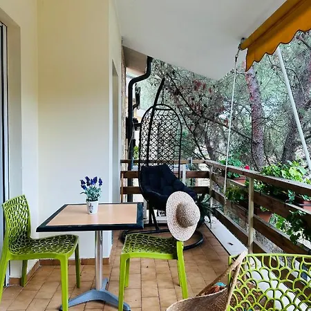 The House Apartment